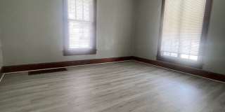 ***Relax, Entertain, and Feel at Home on W Jackson Street*** Gallery 9