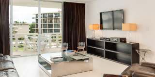 100 Sunrise Avenue Gallery 2