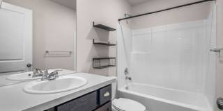 Beautiful 2022 Built Home With Views! Gallery 19