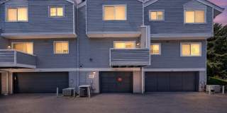 Charming 2BR Townhome in Aurora Gallery 30