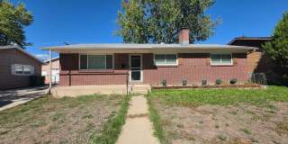 Charming Colorado Springs Rental in Convenient 80909 Location | Comfortable Living & Great Access Charming Colorado Springs Rental in Convenient 80909 Location | Comfortable Living & Great Access Gallery 1