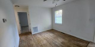 Room in 3 Bedroom Home at Monticello St Gallery 1