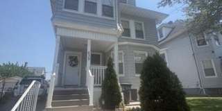 637 Parker St Gallery 1