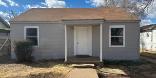 203 North Kentucky Street Gallery 1