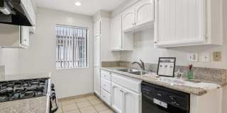 725 E Providencia Ave Gallery 4