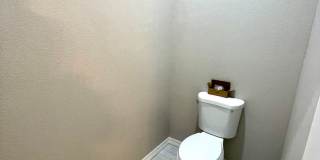 Beautiful 3 Bedroom Home on Desert Lakes Golf Course! Gallery 41