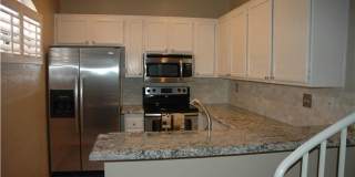 Beautiful UTC Townhome at the Renaissance Capri, with Loft, Fireplace, Garage & Resort Amenities Gallery 3