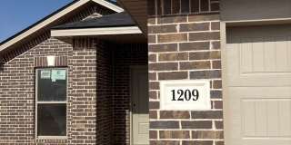 1209 Cottonwood Avenue Gallery 1