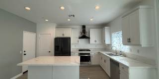 New Victorville 5 Bedroom + 3 Bathroom! Gallery 6