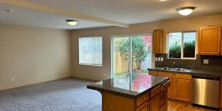 2Bd/2.5Ba Maple Valley Townhouse Gallery 5