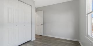 5004 ROANOKE Place Gallery 17