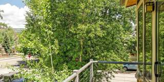 111 S Sixth Street Gallery 39