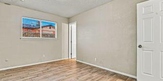 11524 MEADOWBROOK Drive Gallery 28