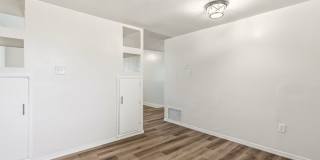 2 Bedroom 2 Bathroom Home with Flex Space & Spacious Backyard! Gallery 9