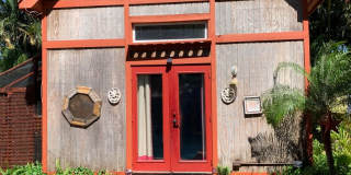 Beautifully Updated Clearwater Cottage Home in a Prime Location Near Beaches & Shopping Gallery 1