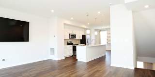Pleasant Green Townhome Near Downtown Crozet Gallery 3