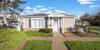 2 Bedroom 1 Bath Ranch Style Home located in Quincy Park in Prospect Heights! Gallery 1