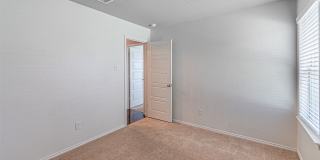 2553 Hadley Street Gallery 22