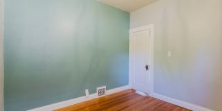 Amazing Highlands location with huge walkability! Gallery 23