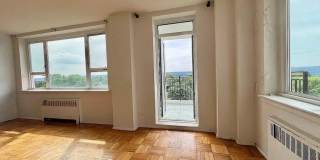 5355 Henry Hudson Parkway West Gallery 5