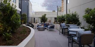 Resa Gallery 58
