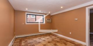 Nicely renovated pet friendly unit for 9/1. Gallery 4