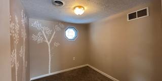 Charming 3 Bed Bungalow with First-Floor Living – Akron, OH Gallery 11