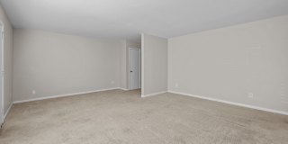 *MOVE IN READY* 3 Bed, 2 Bath Condo, Close to Uptown!!! Gallery 9