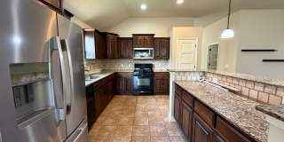 Beautiful and Cozy 3bed/2bath with an Office Available in North Norman! Gallery 19