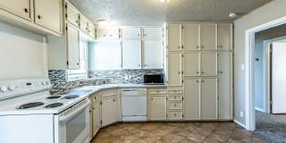 Pre-leasing for August! - Spacious 3 Bedroom Home Located In Medical District! Gallery 11