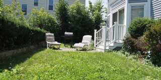 Fantastic, Modern 3-bedroom, 2.5 Bath Townhouse w/ Backyard Gallery 9