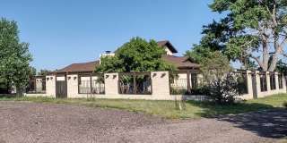 Ranch style home on 7 acres Gallery 1