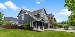 Beautiful SE Bend Home | Spacious Floorplan | Fenced Backyard | Near Parks & Trails Gallery 3