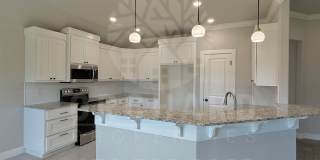 Tontitown- Single-Family Home- Popular Wellington Plan- 9 Month Lease Gallery 7