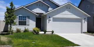 Great Nampa Home with Bonus Room! Gallery 1
