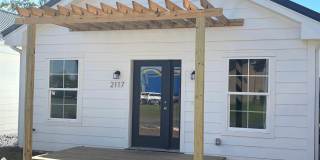 2117 W Jackson St Gallery 1