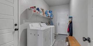 GORGEOUS TOWNHOME BUILT IN 2020 LOCATED IN A GATED COMMUNITY! Gallery 6