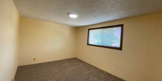 Four Bedroom Home Near Campus Gallery 12