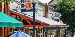 Arbors Harbor Town Gallery 18
