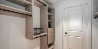 1235 U North Ashland Ave. Gallery 8