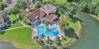 2BED/1BATH renovated apartment ready to MOVE IN! Gallery 44