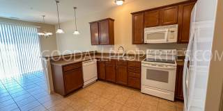 3-Bedroom End-Unit Townhome in West Des Moines | Waukee Schools Gallery 6