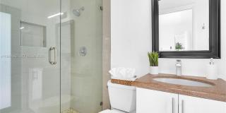 151 SE 9th Ct Gallery 20