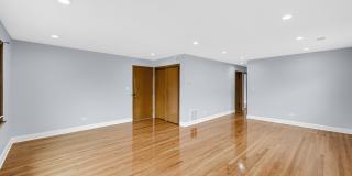 5740 N Lowell Avenue Gallery 7