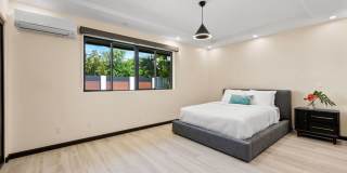 Kahala Zen: Spacious Modern Oasis w/ Studio, Garden & Lush Garden Gallery 28