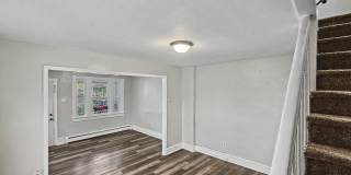 109 1/2 Penn Street Gallery 8