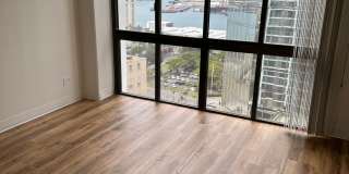 Harbor Square Gallery 10