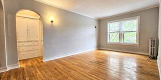 2112 W Ainslie Gallery 3