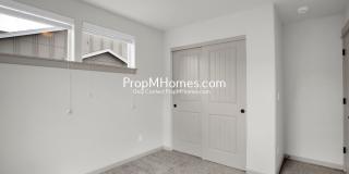 Gorgeous Four Bedroom Townhome in Orenco! DEPOSIT SPECIAL Gallery 15