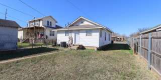 Beautiful 2 Bed 1 Bath in Quiet Area Gallery 19